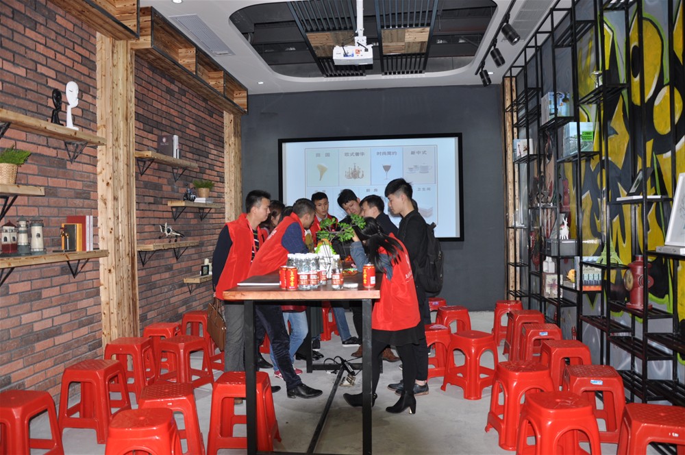 “一帶一路  設計營銷”，與O2O零售新模式攜手，2017年，金艾陶將勇往直前，開拓新戰場！