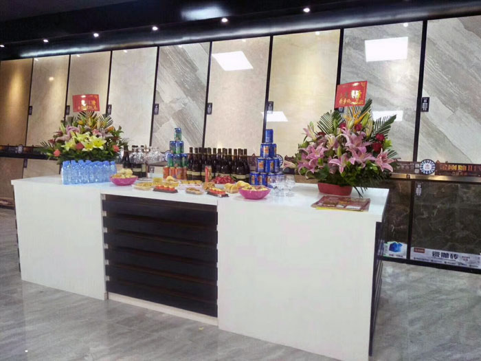 陶瓷一線品牌金艾陶瓷磚澄海店十一開業，好禮、優惠送不停