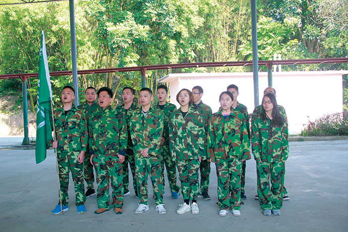 2017年2月13-15日，金艾陶“虎狼道”戶外拓展訓(xùn)練圓滿結(jié)束