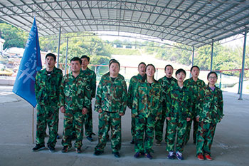 2017年2月13-15日，金艾陶“虎狼道”戶外拓展訓(xùn)練圓滿結(jié)束