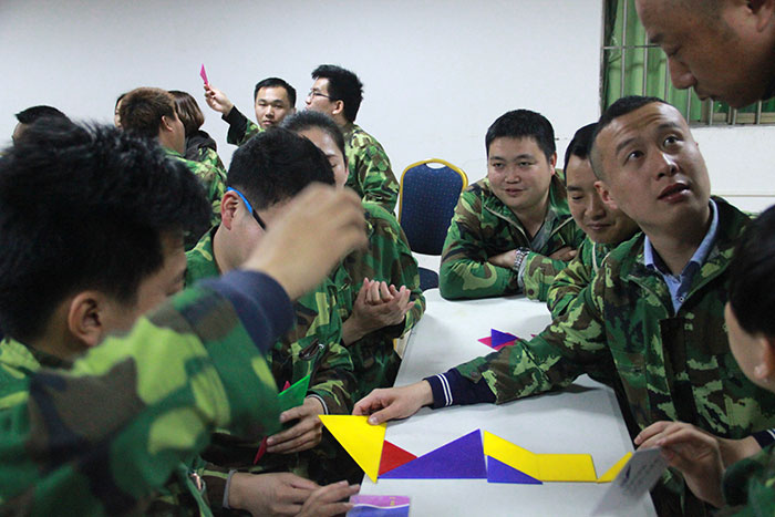 2017年2月13-15日，金艾陶“虎狼道”戶外拓展訓(xùn)練圓滿結(jié)束