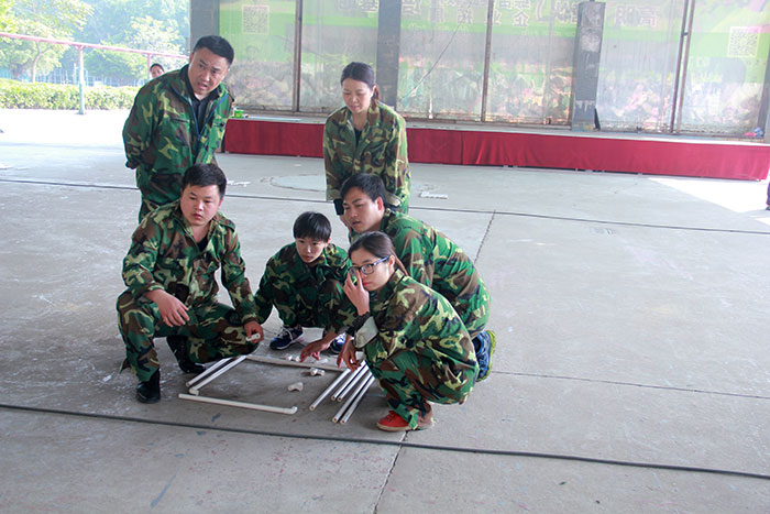 2017年2月13-15日，金艾陶“虎狼道”戶外拓展訓(xùn)練圓滿結(jié)束